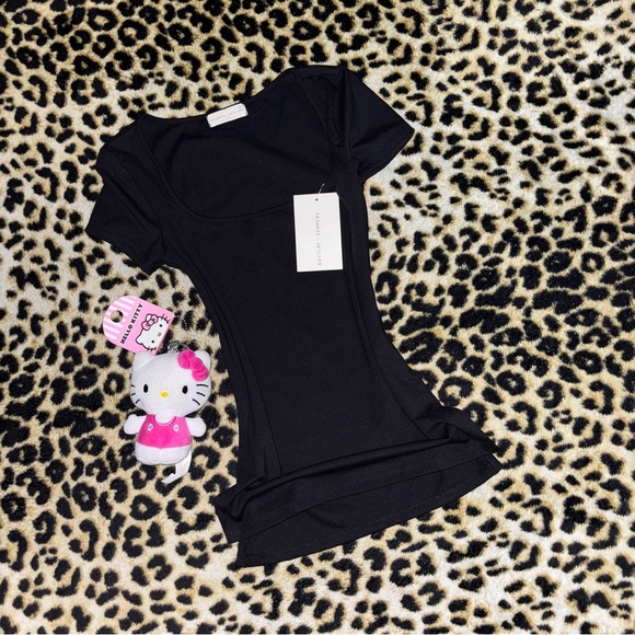 frankee & skylarr square neck short sleeve top - Picture 1 of 4